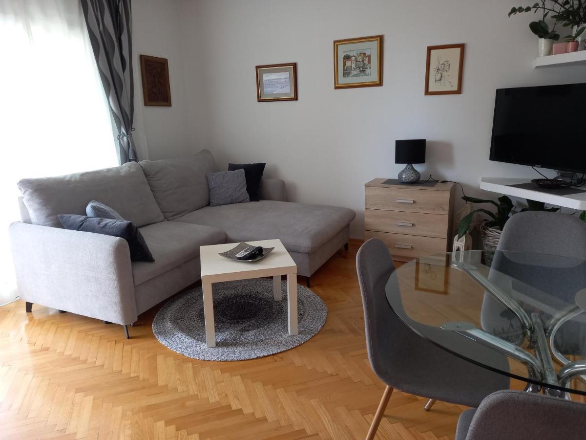 Apartments Anita 茨里克韦尼察 外观 照片
