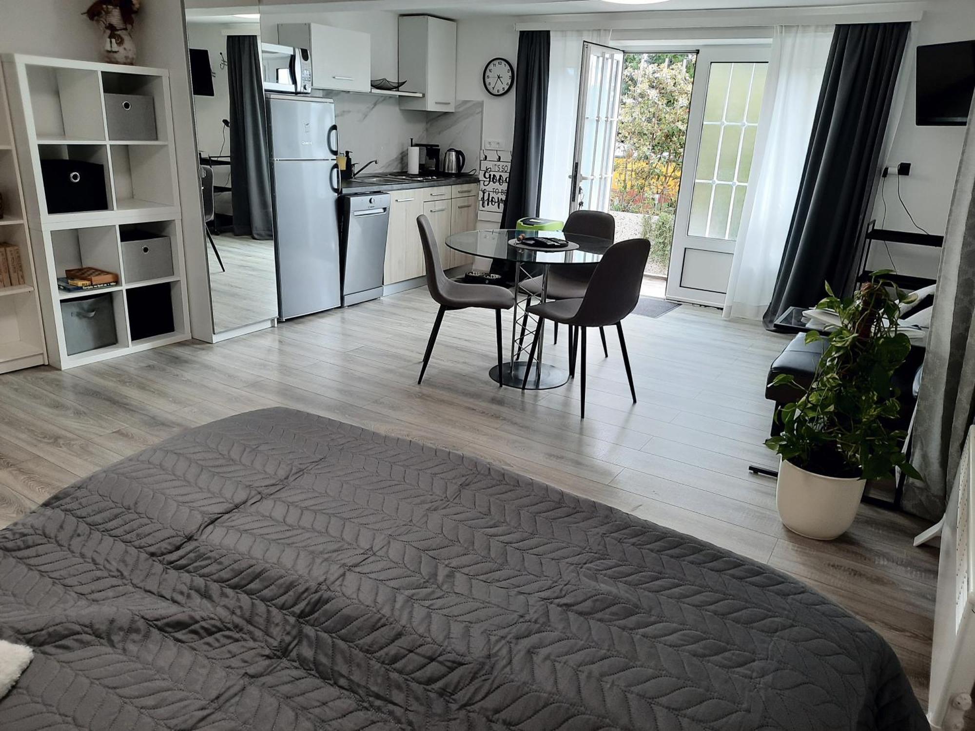 Apartments Anita 茨里克韦尼察 客房 照片