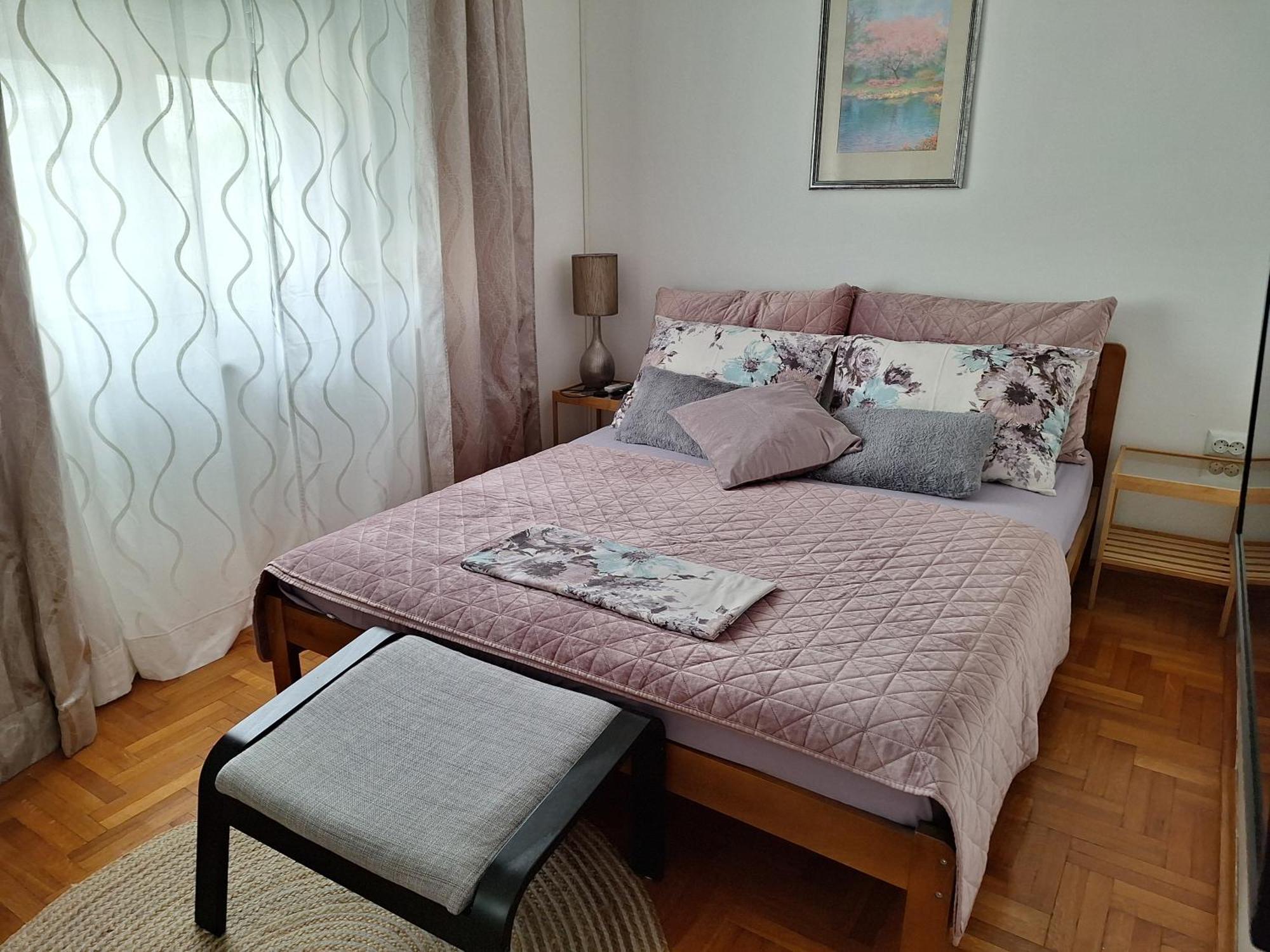 Apartments Anita 茨里克韦尼察 外观 照片